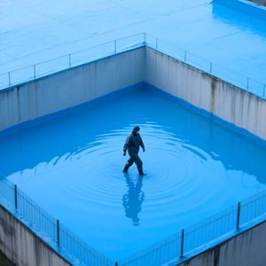 Pintura de reacondicionamiento de azulejos de acero de color de alta cobertura para un uso eficiente y un menor desperdicio de material durante los proyectos - Product Image 4