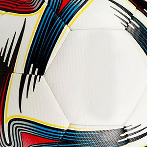 Ballon de football en cuir PU cousu à la machine de haute qualité, taille 5, ballon d'entraînement durable, motif rayé blanc, fabriqué au Pakistan - Product Image 5