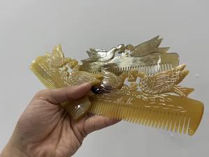 Peigne à cheveux en corne naturelle de qualité supérieure par 99 peigne à dents fines en or avec option de logo pour les marchés de gros et d'exportation - Product Image 5