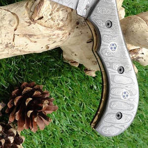 Couteau de poche pliant en acier damas fait à la main personnalisé avec manche en bois OEM pris en charge pour le transport quotidien et le camping - Product Image 6