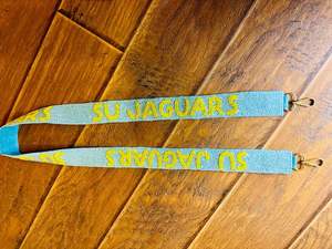 Sac banane élégant brodé avec perles de verre et sangle amovible, design léger fait main pour toutes les occasions - Product Image 3