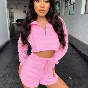 Ensemble décontracté deux pièces personnalisé pour femme : sweat à capuche court et pantalon de survêtement en molleton 100 % coton de haute qualité, respirant et confortable - Product Image 1