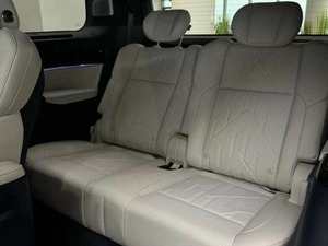 Nueva Minivan Eléctrica de Lujo, 140 kWh, 612 HP, 450 kW, Tracción en las Cuatro Ruedas, 822 km de Autonomía CLTC, Carga Ultra Rápida, 0 km, Asientos de Cuero, R18 - Product Image 6