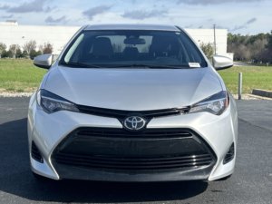 Toyota Corolla LE d'occasion propre 2017 - Product Image 2