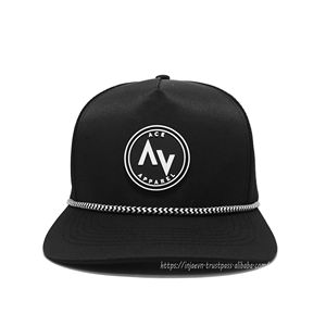 Vente en gros de casquettes de camionneur à 5 panneaux avec détail de corde en caoutchouc Basic Bill légèrement pré-incurvé Chapeaux ODM Vietnam de haute qualité - Product Image 1