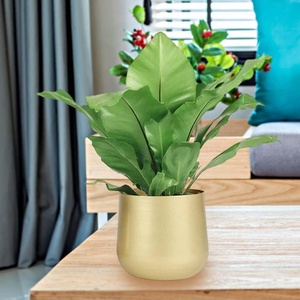 Florero de metal de color dorado mate Decoración lujosa para el hogar para arreglos florales impresionantes - Product Image 4