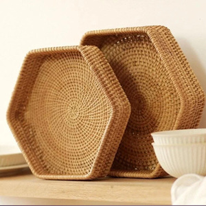 Ensemble de plateaux de service en rotin hexagonal faits à la main, panier à pain en osier naturel tissé, plateau de rangement alimentaire pour hôtel, restaurant, décoration de la maison - Product Image 1