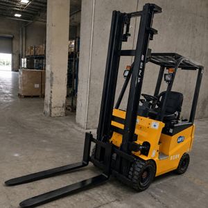 รถยกไฟฟ้าแบบนั่งขับ ยี่ห้อจีน ขนาด 2.0 ตัน ยี่ห้อชั้นนำของจีน EP CQD20LB - Product Image 2