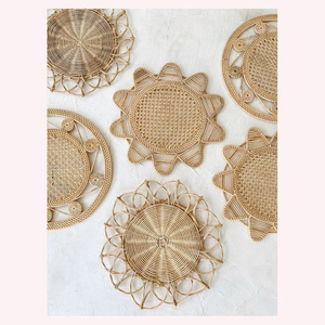 Panneau d'art en rotin et jonc de mer de luxe fait à la main Décoration murale naturelle exclusive pour des intérieurs côtiers sophistiqués - Product Image 4