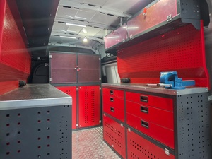 Sistema de estanterías OEM de alta resistencia para furgonetas de taller móvil con banco de trabajo, cajones para herramientas y armarios superiores para furgonetas de servicio y estanterías para coches. - Product Image 3