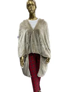 Couverture à capuche Sherpa en flanelle de polyester microfibre Robe de couverture portable douce et polyvalente fabriquée en Inde. - Product Image 5