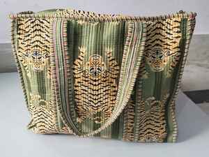 กระเป๋าผ้าคอตตอนบุผ้าคอตตอนลายปักลายสำหรับผู้หญิงกระเป๋าสะพายไหล่ดีไซน์แบบอินเดีย - Product Image 2