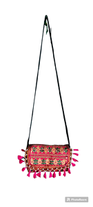 กระเป๋าเดินทางงานฝีมือปักลายแบบกำหนดเอง ทำจากผ้ารีไซเคิล ตกแต่งพู่ห้อย เป็นมิตรกับสิ่งแวดล้อม สำหรับขายส่งและขายปลีก - Product Image 3