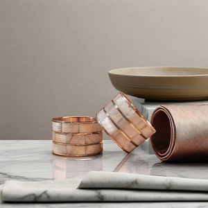 Anillos de Servilleta de Lujo Estilo Americano Ecológicos de Perlas y Latón para Definir Bodas y Mesas Inolvidables - Product Image 3