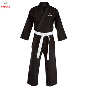 Nouveauté 2026 : Ensembles d'uniformes de karaté les plus vendus, logo frontal, 100 % coton, légers, écologiques, matière douce de haute qualité - Product Image 1