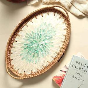 Vente en gros de plateaux à fruits ronds traditionnels en rotin naturel faits à la main de différentes tailles plateaux de service en rotin personnalisés plateaux de décoration intérieure - Product Image 1