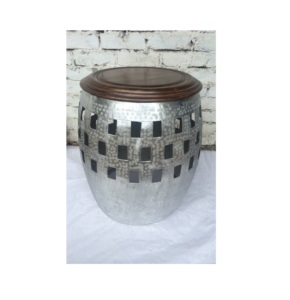 Nouvel arrivage de tabouret latéral moderne Tambour décoratif en fer avec bonnet en bois à motif découpé unique pour les tables basses de salon - Product Image 6