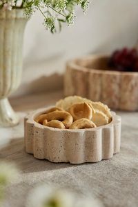 Elegante tazón de mármol travertino, piedra natural beige, tazón decorativo para la decoración de la mesa de comedor en el hogar y la cocina. - Product Image 6