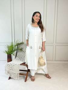 Conjunto de Ropa Exclusivo Vetican Pocket Work con Pantalón Plazo en Línea A, Atuendo Elegante para Mujer para Bodas Étnicas y Fiestas - Product Image 6