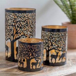 Portavelas Votivo de Hierro Marroquí con Diseño de Reno Antilope, Decoración Navideña Hecha a Mano para el Hogar y el Jardín - Product Image 4