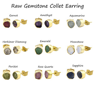 Boucles d'oreilles en péridot brut naturel 6-8mm Boucles d'oreilles en pierre précieuse, plaqué or Push Back august Birthstone Jewelry - Product Image 6