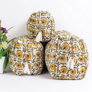 Vintage Eco-Friendly Cotton Case for Travel for Hand Block Printed Zipper Closure Water Resistant <b>Large</b> Capacity Pockets - Product Image 3