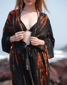 กิโมโนชายหาดมัดย้อมสวยงามสำหรับผู้หญิงพร้อมเข็มขัดทำมือยาวชิโบริแขนยาวดีไซน์สวย - Product Image 4