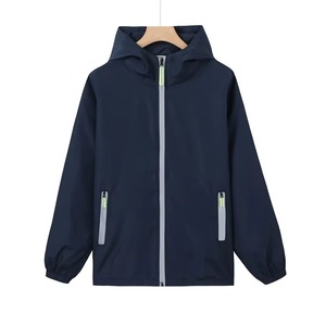 Techwear Chaqueta Cortavientos Unisex Impermeable Ligero Sudadera con Capucha Ropa de Calle al Aire Libre Chubasquero Transpirable con Cremallera 2025 2026 Tendencia - Product Image 4