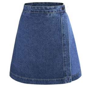 Mini-jupe et short en jean décorés de dentelle bleu ciel pour femmes élégantes vêtements en jean polyvalents élégants avec techniques de lavage à la ceinture - Product Image 4
