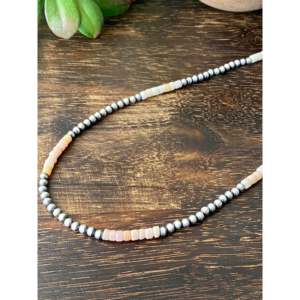 Collier fin à perles - Fabriqué par les Navajo, opale rose et argent sterling, brin de perles de 4 mm, 20 pouces - Product Image 4