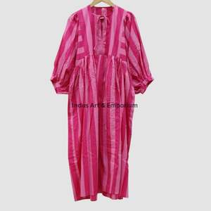 Hermoso Vestido de Algodón con Estampado Floral, Vestido para Uso Casual, Vestido con Estampado a Mano - Product Image 2