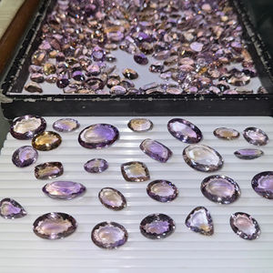 Pierres précieuses naturelles à facettes en vrac Bio amétrine de qualité commerciale disponible en coussin coeur poire coupe changement de couleur effets optiques - Product Image 1