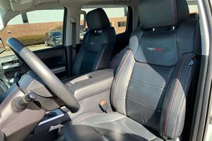 ข้อเสนอสุดคุ้มสำหรับรถยนต์โตโยต้า ทันดรา TRD PRO ปี 2021 - Product Image 4