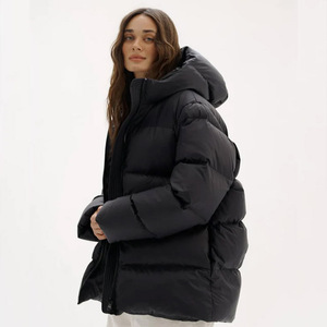 Venta al por mayor cálido grueso personalizado mujer abajo burbuja abrigo chaqueta de invierno negro Abrigos Mujer chaqueta acolchada - Product Image 1