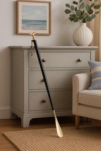 Elevador de Zapatos de Metal con Diseño Único de Pez y Mango de Madera, Perfecto para Uso Diario, Exhibición en el Hogar y Estilo Funcional Moderno de la India - Product Image 6