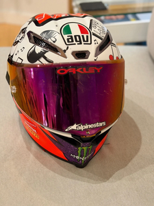 Nuevo Casco AGV Pista GP RR Edición Limitada con Diseño "Life Is Music" en Diferentes Tallas y Colores - Product Image 2