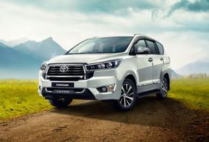 Toyota Innova Crysta a la venta Premium MPV Interior espacioso Rendimiento confiable Características modernas disponibles - Product Image 5