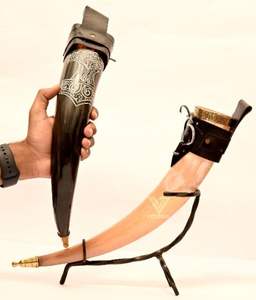 Cuerno para beber vikingo con moldura de latón y soporte de hierro para cerveza Ale Mead, cuerno nórdico, acabado perfecto para fiesta de Navidad - Product Image 6