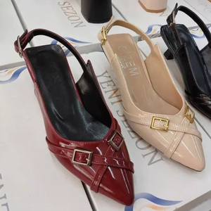 Chaussures femme en cuir verni boucle sangle croisée talon court lacets quotidiens 3 cm Made in Turkiye 36-40 - Product Image 1