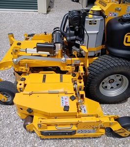 Cortadora de Césped Comercial Hustler Super 88, Solo 102 Horas de Uso - Product Image 2