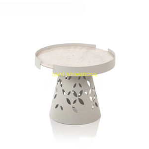 Support à gâteau moderne blanc avec base découpée florale Support à dessert minimaliste pour gâteaux Cupcakes Pâtisseries et affichage élégant de l'événement - Product Image 3