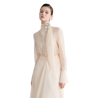 Stylisé OLIVER WRAP BLOUSE Col Formel Femmes Blouses Chemises Sheer Tri-Acétate Tissu 72% Tri-acétate-28% Polyester