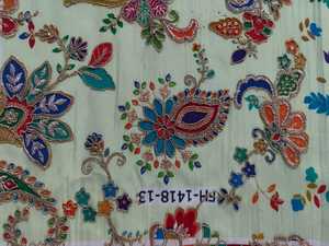 Tela de crepé de seda natural con estampado de posiciones y bordado, ideal para confección de disfraces, material de la mejor calidad. - Product Image 6