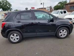 Chevrolet Trax 2020 con asientos de cuero de techo corredizo panorámico Dirección izquierda Bien usada - Product Image 4