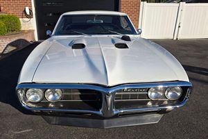Pontiac Firebird 400 Coupé de 1968, Usado en Buen Estado, Motor V8 de 400 Pulgadas Cúbicas Reconstruido, Transmisión Manual de 4 Velocidades Muncie M22 “Rock Crusher” - Product Image 1
