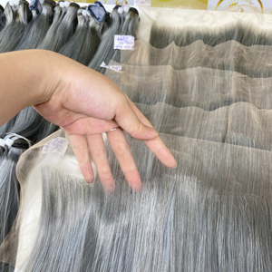 วิกผมคนสีเทาเรมี่ยาวสองชั้นแบบลอนธรรมชาติ - Product Image 1