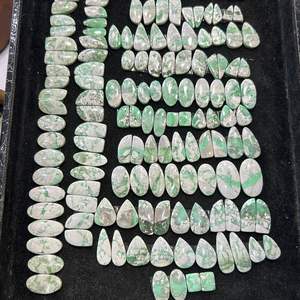 Cabujones de variscita de cuarzo natural de alta calidad, paquete de piedras preciosas sueltas, tratamientos pulidos verdes raros aplicados - Product Image 2