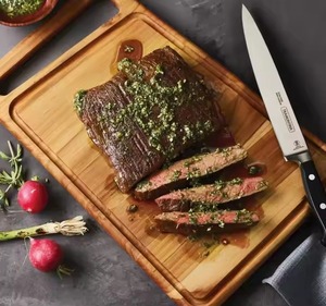 Tabla de cortar de madera con un diseño artesanal natural y resistente, ideal para preparar alimentos en la cocina y para uso doméstico refinado. - Product Image 5