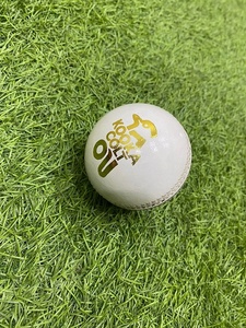 142gm ลูกคริกเก็ตสำหรับฝึกสีขาวจูเนียร์ - Product Image 2