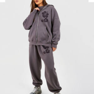 Sweats à capuche en tissu non tissé imprimé pour femmes, streetwear, hiver/automne, capuche en polaire respirante, tailles personnalisables, logo avant, design élégant - Product Image 1